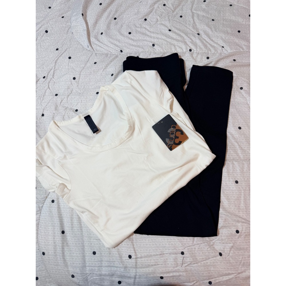 Studio 33 Womens 2 Piece Set White Short Sleeve Black Leggings Size‎ Medium NWT